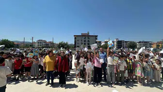 Sarıgöl'de karneler dağıtıldı öğrenciler yaz tatiline merhaba dedi