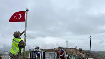 Siirt'te jandarma kapı kapı dolaşarak şehit ailelerini yalnız bırakmadı