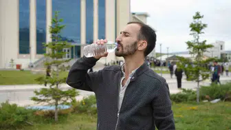 Bayburtlu Yalçın AYT sınavına yine annesinin duasıyla girdi