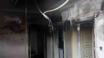Van İpekyolu'nda bir ev yangınla kullanılamaz hale geldi