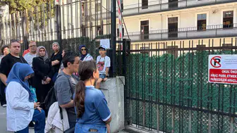 İzmir'de YKS paniği Kapıdan atlayan öğrenciler kapı dışarı edildi