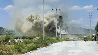 Denizli'de bir tavuk çiftliği küle döndü