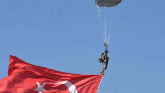 İzmir gökyüzünde havacılık rüzgarı esiyor