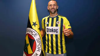 Vedat Muriqi yeniden Fenerbahçe forması giyiyor