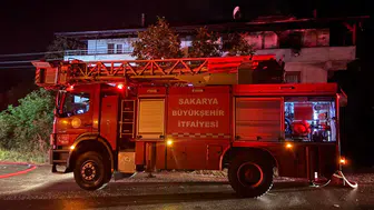 Adapazarı’nda ev yangını Komşular hayat kurtardı