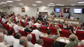 Aydın Büyükşehir Meclisi yeni divan katibini seçti