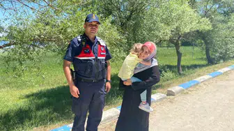 Pelitözü Gölpark'ta kaybolan çocuk jandarmanın hızlı müdahalesiyle bulundu