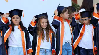 Minik mezunların büyük heyecanı