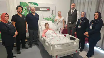 Niğde’de felç riski taşıyan hastayı doktorlar yeniden yürütmeyi başardı