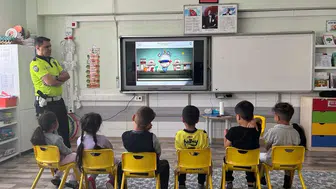 Bozüyük’te ilkokul öğrencilerine uygulamalı trafik dersi
