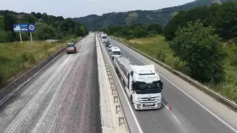 Yalova Bursa yolunda asfalt çalışması trafiği kilitledi