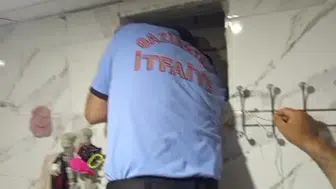 İslahiye’de üç gündür mahsur kalan güvercini itfaiye kurtardı