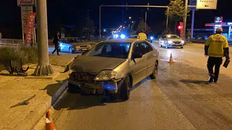 Elazığ’da Cezaevi Kavşağı’nda otomobiller çarpıştı