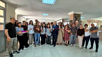 Çeşmeli gençler tuvallerine duygularını yansıttı