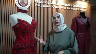 Dört çocuk annesi Rümeysa 30 yıl sonra üniversite diplomasını aldı