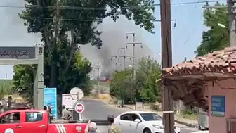 Tekirdağ Hayrabolu'da alevler yerleşim yerine dayandı