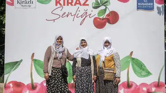 Kuşadası Kirazlı’da hasat coşkusu geri döndü