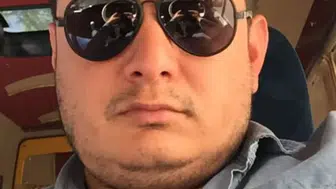 Minibüs şoförü direksiyon başındayken kalp krizi geçirip faciayı önledi
