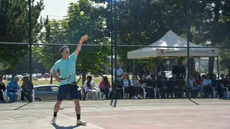 Bilecik Şeyh Edebali Üniversitesi kortlarında ilk tenis heyecanı yaşandı