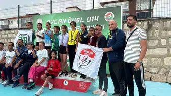 Sivaslı genç atletler Kütahya’dan madalyalarla döndü