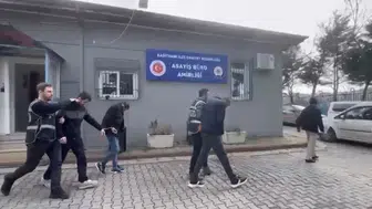 250 kilometre yol gidip 740 bin liralık altın çaldılar