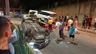 Samsun'da zincirleme kaza Otomobil takla atıp park halindeki araçlara daldı