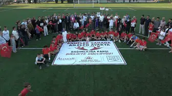 Anneler krampon giydi bağımlılığa karşı sahaya indi