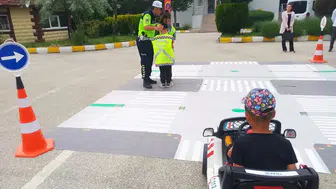Çocuklardan jandarma komutanlığına özel ziyaret