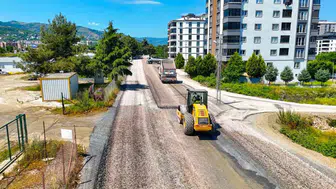 İlkadım sokaklarında asfalt ve bakım mesaisi başladı