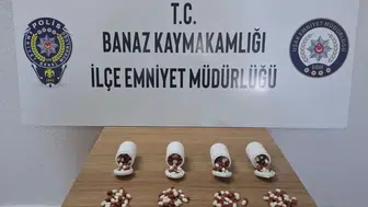 Uşak’ta polisten kaçan şüphelilerin attığı poşetten uyuşturucu çıktı