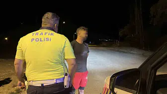Burdur'da polisten kaçmaya çalışan alkollü sürücü yakayı ele verdi