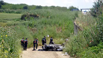 Tekirdağ'da direksiyon hakimiyetini kaybeden sürücü menfeze uçtu