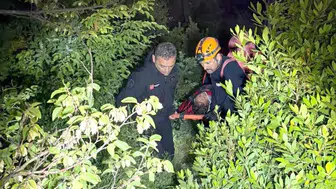 Zonguldak'ta balık tutarken kayalıklardan düşen kişi zor anlar yaşadı