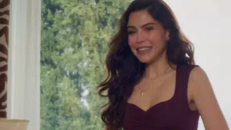 Dilara Aksüyek'in tatil pozları hayranlarını şaşırttı