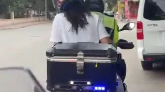 Konya’da sınav paniği yaşayan öğrencileri polis okullarına yetiştirdi