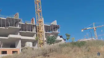 Pendik'te inşaat işçisi dördüncü kattan beton zemine çakıldı