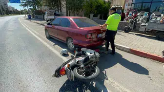 Karaman’da tırın çarptığı motosikletli park halindeki araca girdi