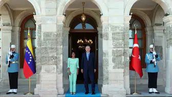 Erdoğan Dolmabahçe'de Venezuela'dan gelen konuğuyla bir araya geldi