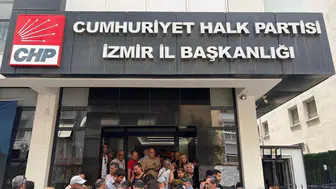 CHP İzmir teşkilatında koltuk krizi büyüyor