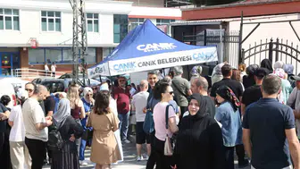 Canik Belediyesi sınav gününde öğrencileri yalnız bırakmadı