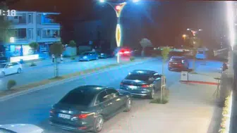 Sakarya’da kontrolden çıkan araç park halindeki otomobillere daldı
