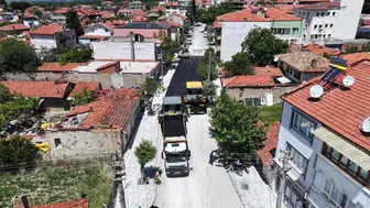 Kızılcabölük trafiğine sıcak asfalt dokunuşu