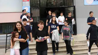 Kocaeli’de LGS maratonu bitti Öğrenciler ter döktü aileler bekledi