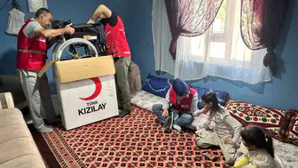 Kızılay Van'da iki vatandaşın hayatını kolaylaştırdı