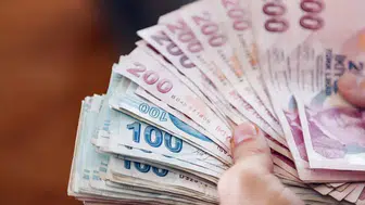 Emekli maaşı promosyonlarında büyük yarış: 100 bin TL'ye varan ödemeler var!