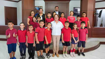 Didimli minikler belediyede başkanın koltuğuna fikirlerini taşıdı