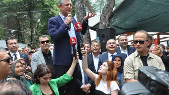 Özgür Özel Sokak Siyasetiyle İktidar Hedefini Büyütüyor