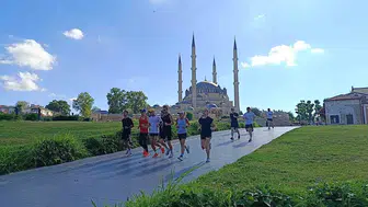 Selimiye Camii için 15 tur koştular