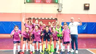 Aydınlı öğrenciler futsal sahalarında fırtına gibi esti