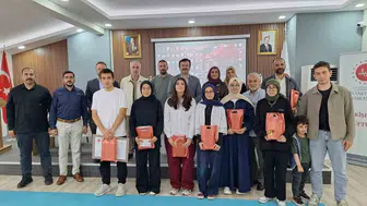 Eskişehirli gençler umre ödüllü yarışmada dereceye girdi
